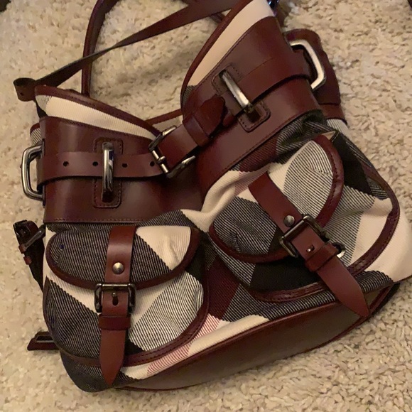 Burberry purse - Picture 5 of 17